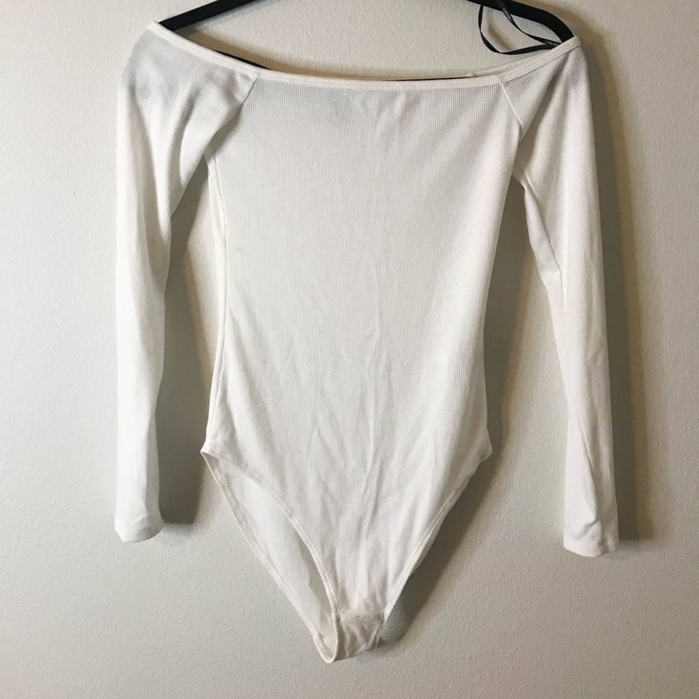 Forever 21 Off The Shoulder Ribbed Bodysuit White - Picture 2 of 2